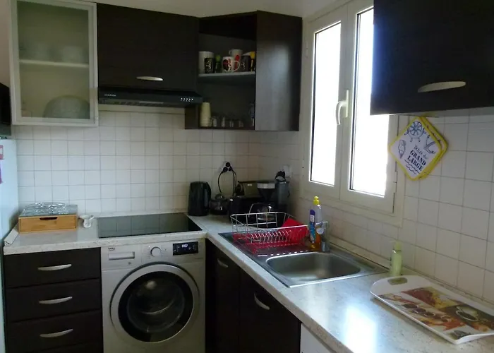 T3 Duplex Confort - Piscine - Proche - 6 Personnes *